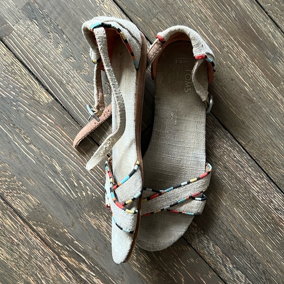TOMS Sandals. Size 5.5 - Picture 1 of 2